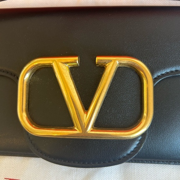 Valentino Garavani Vlogo Clutch Bag - Picture 7 of 10